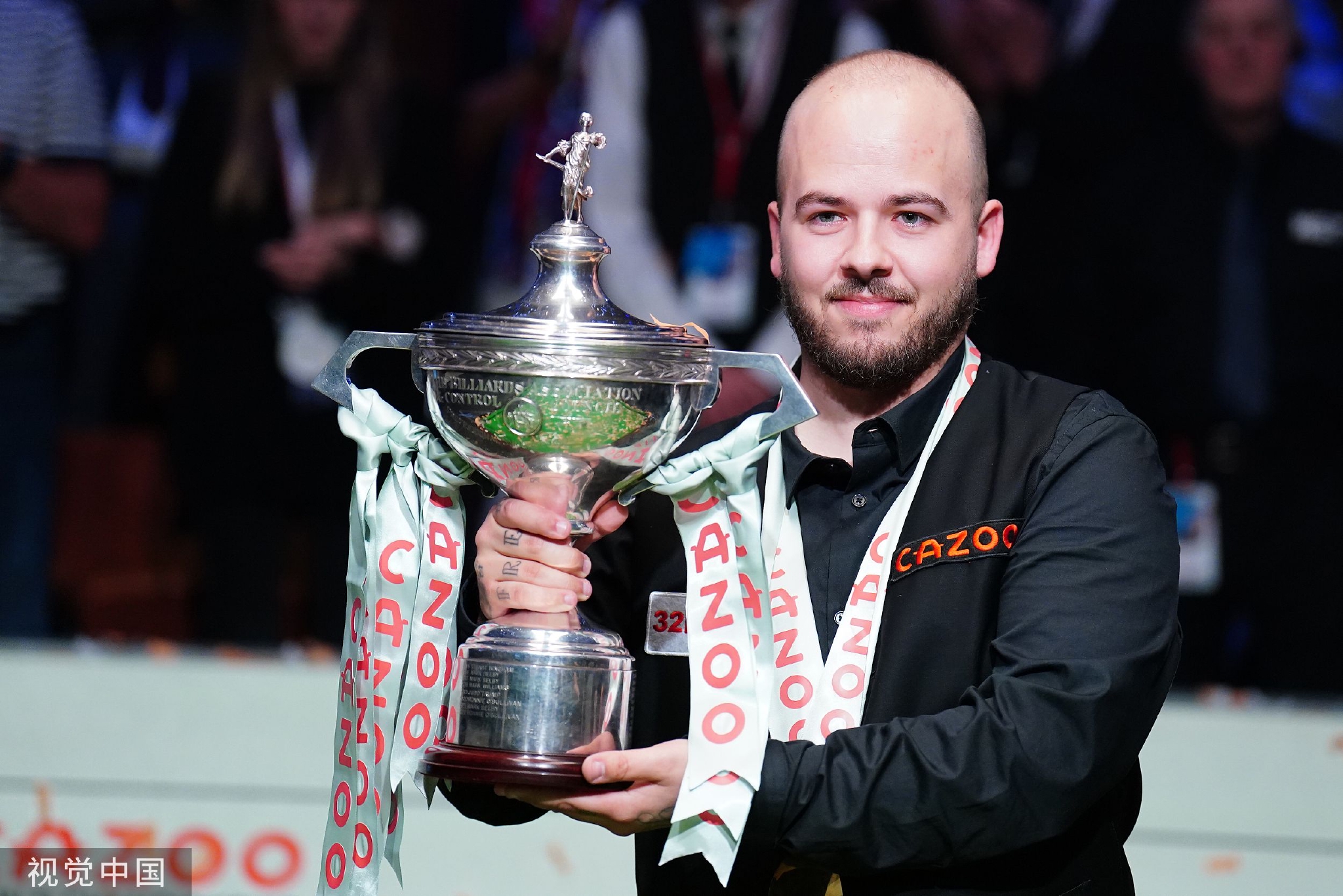 赫尔坚持认 赫尔坚持认