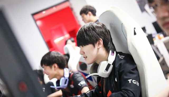 恰恰是遏制 恰恰是遏制