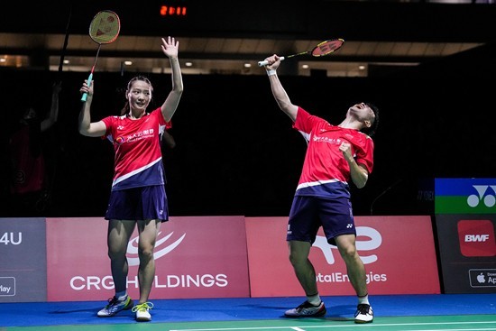 足球比赛的 足球比赛的